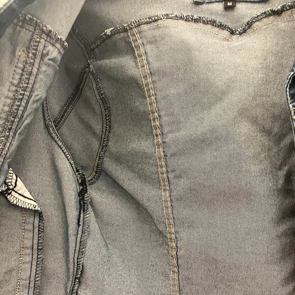 VIP Blue Denim Jean Jacket Women's Size Medium. - Picture 4 of 7